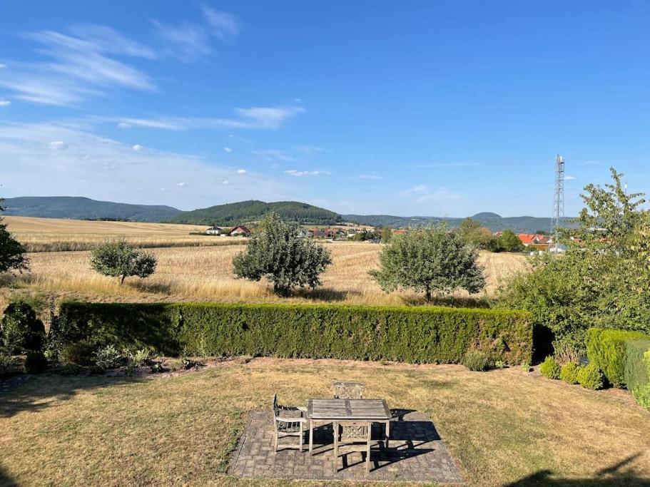 Ferienwohnung Leuchtbergblick Mit Terrasse Und Pkw Stellplatz Ешвеге Екстериор снимка