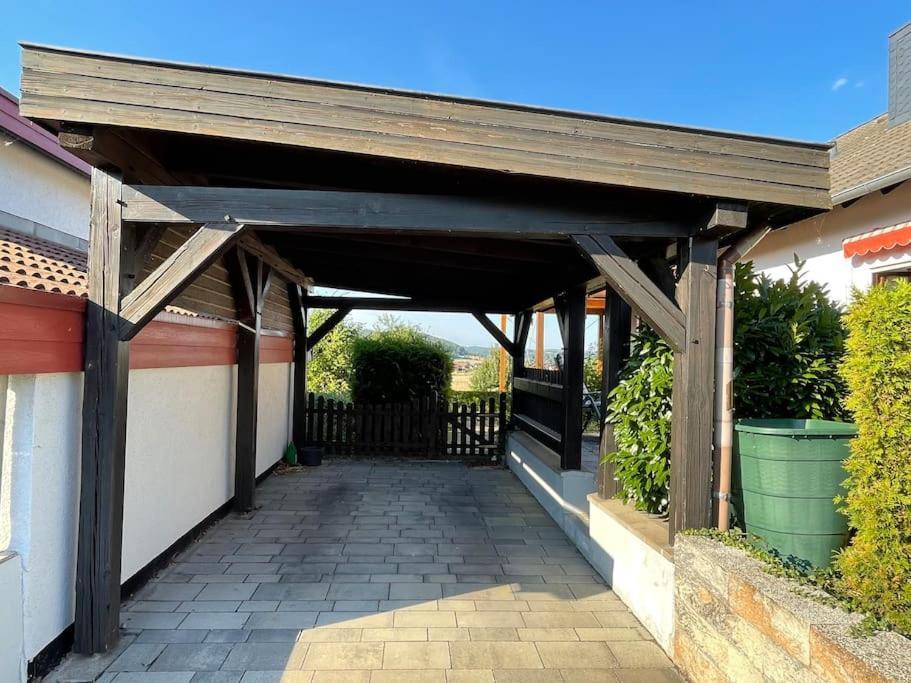 Ferienwohnung Leuchtbergblick Mit Terrasse Und Pkw Stellplatz Ешвеге Екстериор снимка