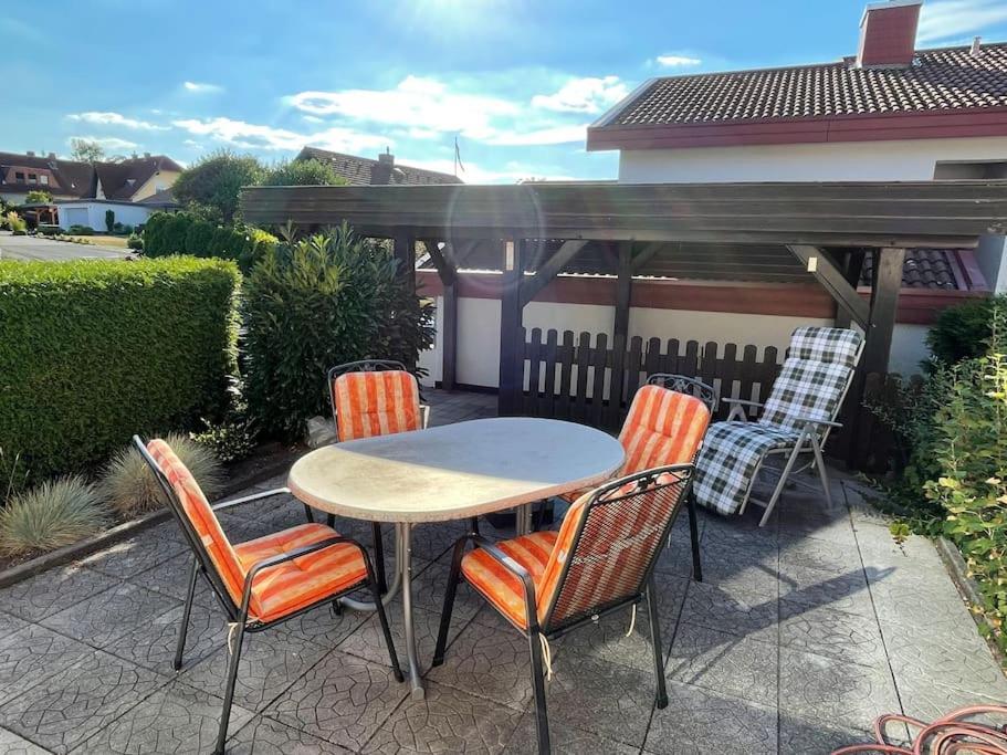 Ferienwohnung Leuchtbergblick Mit Terrasse Und Pkw Stellplatz Ешвеге Екстериор снимка